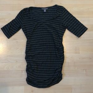 3/4 length sleeve striped pea in the pod top